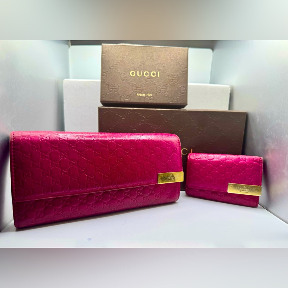 Gucci Microguccissima Pink Leather Wallet and Keyholder w/original boxes and COA